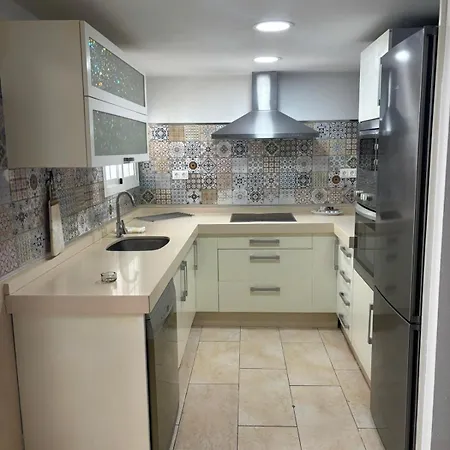 Panther Pureza Apartment Seville
